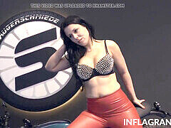 Amatööri, Iso kulli, Suihinotto, Ruskeahiuksinen, Spermashotti, Naamallinen