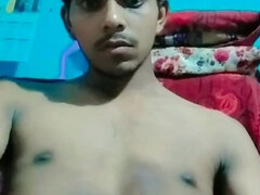 18 ans, Fait maison, Indienne, Solo, Adolescente