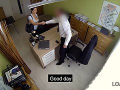 Persistent hottie gets hers