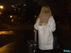 Grosse bite, Gros seins, Éjaculation interne, En levrette, Européenne, Pov, Public, Chatte