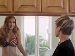 Culo, Rubia, Engañando, Pareja, Estilo perrito, Lamidas, Masturbación, Piscina