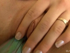 18, Rjavolaska, Samozadovoljevanje, Piercing, Solo, Najstnice, Igrače