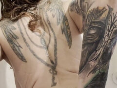 Ερασιτέχνης, Θηλυκός, Αυνανισμός, Ώριμη, Χαλαρά βυζιά, Ντουζ, Μόνος, Τατουάζ