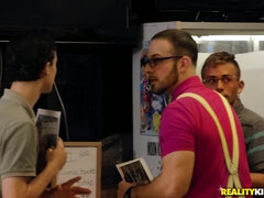 69, Κώλος, Πίπα, Μελαχροινή, Αυνανισμός, Εκτός, Μικρούλης, Βυζιά