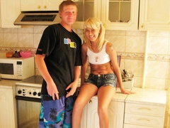 フェラチオ, バック, キッチン, 自然山雀, 剃毛, ガリガリ, ティーン, オッパイの