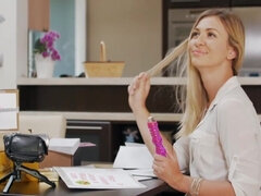 Enthousiasteling, Blond, Kleren uit, Seksspeelgoed, Hd, Tepels, Orgasme, Klein