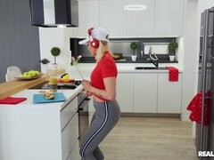 Velké péro, Kuřba, Dávení penisem, Hardcore, Pička, Jezdectví