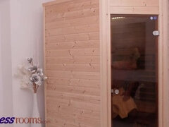 Ázsiai, Cumizás, Kutya póz, Két nő, Nyalás, Orgazmus, Nuni, Hármas