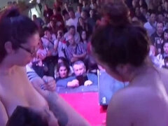 Gros cul, Gros seins, Mère que j'aimerais baiser, Public, Chatte, Espagnole, Adolescente, Plan cul à trois