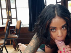 18 χρονον, Μεγάλος πούτσος, Πίπα, Μελαχροινή, Λατίνα, Πρώτου προσώπου, Ξυρισμένη, Έφηβος