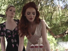 Doigter, Hard, Lesbienne, Léchez, De plein air, Chatte, Rousse roux, Nénés