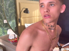 Cieca, Pisello, Gay, Enorme, Punto di vista pov, Solo, Ragazza, Vergine