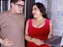 Gorgeous BBW with red lips Andrea Busty screwed by large dick