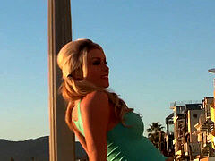 Kvinna, Onani, Liten och nätt, Pigtails, Sockor, Tonåring, Tuttar