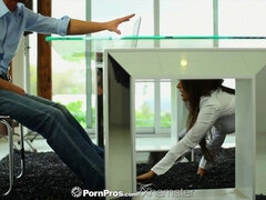 Grosser arsch, Blasen, Braunhaarige, Hardcore, Hd, Büro, Muschi, Schreiend