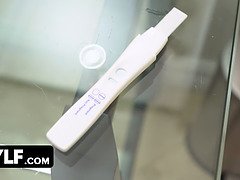 デカ尻, ブロンド, フェラチオ, 着衣女と全裸男, 中出し, なめる, 淫乱熟女, オマンコ