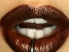 큰 엉덩이, 큰 가슴, 대단히, 젖꼭지, 조그마한, 보지, 현실, 젖가슴