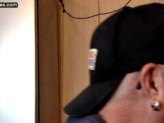 Amaterji, Analno, Fafanje, Globoko grlo, Gej, Očala, Dekle drka tiča, Zrela