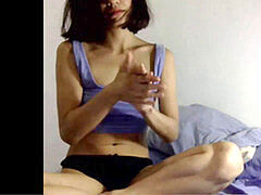 Camgirl BrunaBB brown-haired, web cam flash, smoking, hanging out 120817 1h48m