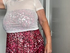 Mature Mrs. soles teasing in sexy high heels and stockings