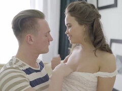 18 anni, Anale, Pompino, Brunetta, Sborrata, Da dietro, Capezzoli, Figa