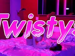 When women have fun - Angela White, Darcie Dolce - broken