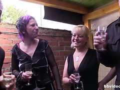 Любители, Брюнетки, Мастурбация, Зрелые, Милф, Мамочка, Киски, Мачеха