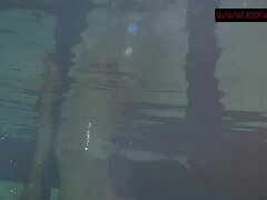 Anna Siskina hot teen with big tits in the pool