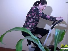Любители, Брюнетки, Постарше, Лесбиянка, Милф, Мамочка, Киски, Мачеха