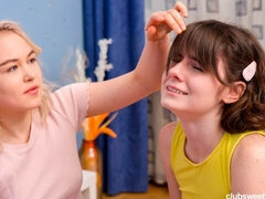 Cunnilingus, Rubia, Penetracion con dedos, Besar, Lesbiana, Lamidas, Coño, Adolescente