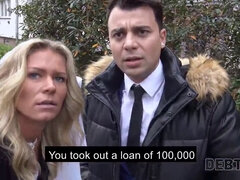 Stora tuttar, Blondin, Avsugning, Bil, Handjobb, Offentlig, Verklighet, Grov