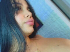 Tetas grandes, Morena, Casero
