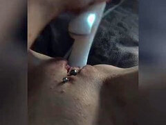 Blotting, Tysk, Slikking, Onani, Milf, Piercingen, Alene, Vibrator