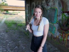 Leie, Blondine, Blasen, Kehlenfick, Schwanz, Hardcore, Milf, Öffentlich