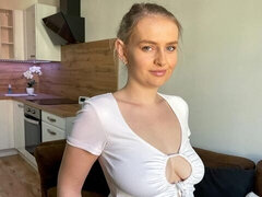 18 jaar, Enthousiasteling, Grote kont, Blond, Vingeren, Masturbatie, Strippen, Tiener