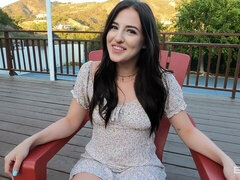 Gros cul, Sucer une bite, Brunette brune, En levrette, Masturbation, Pov, Adolescente, Nénés