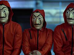 Πρωκτικό, Μεγάλα βυζιά, Ξανθιά, Πίπα, Αστυνομία