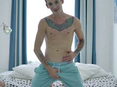 Chambre à dormir, Pieds, Homosexuelle, Insertion, Masturbation, Solo, Tatouage, Jouets