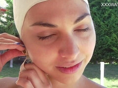 Brunett, Kvinna, Ungersk, Onani, Pool, Fitta, Röker, Tonåring