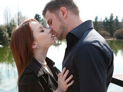 Avsugning, Doggystyle, Flexibel, Hardcore, Liten och nätt, Mager, Tonåring, Tuttar