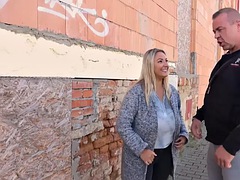 Grote mammen, Blond, Mollig, Man die toekijkt, Moeder die ik wil neuken, Gezichtspunt, Realiteit