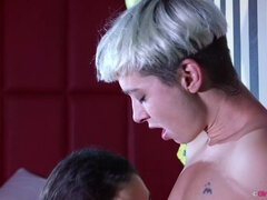 Blond, Brunette, Innsetting, Orgasme, Squirting