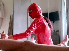 Amateur, Grosse bite, Sucer une bite, Éjaculer dans la bouche, Talons, Latex, Masque, Mère que j'aimerais baiser