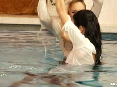 Bőr, Medence, Szatén, Nedves