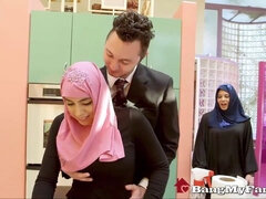 Velika rit, Velike joške, Fafanje, Oblečena ženska in nag moški, Kosmate, Hardcore, Hd, Tabu