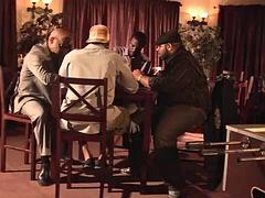 Tyttö, Iso kulli, Isot tissit, Musta, Suihinotto, Tupla penetraatio, Tumma, Ryhmäpano