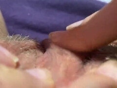 Bizarre, Clito, Poilue, Branler, Masturbation, Orgasme, Pov, Gicler