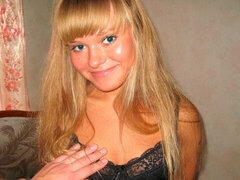 Leie, Blondine, Küssen, Lingerie, Natürlichen titten, Höschen, Jungendliche (18+), Titten