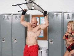 Blondine, Pik sutte, Hundestilling, Onani, Naturlige bryster, Tatovering, Teenager, Bryster