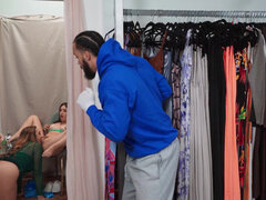 18, Duży tyłek, Obciąganie, Brunetka, Kutas, Lesbijka, Nastolatki, Trójkąt